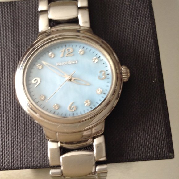 Ellen Tracy mother of pearl watch - Picture 5 of 7